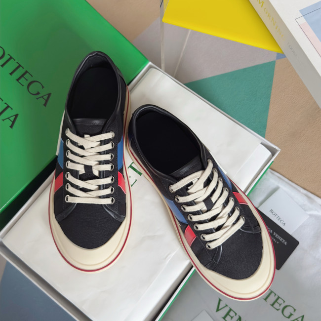 shoes Bottega Veneta 2025