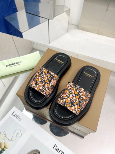 shoes Burberry 2022