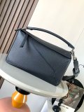 Loewe Jonathan Anderson 9017