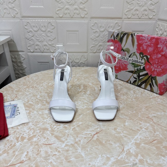 shoes DG 2025