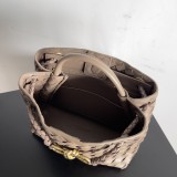 BV Bottega Veneta 1300