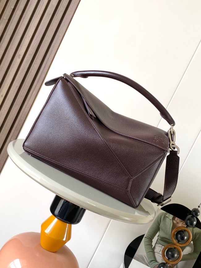Loewe Jonathan Anderson 9095