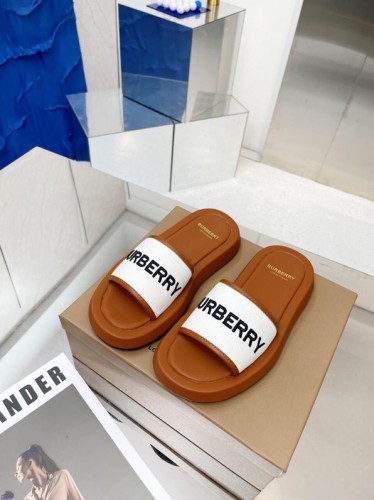 shoes Burberry 2022