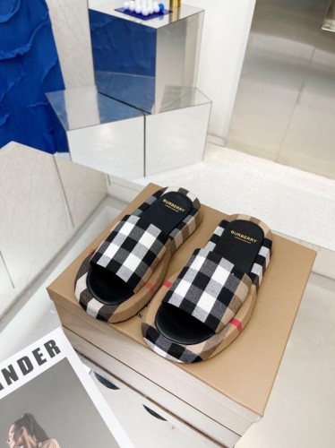 shoes Burberry 2022