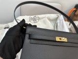 Hermes kelly to go