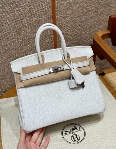 Hermes Togo From France
Hardware