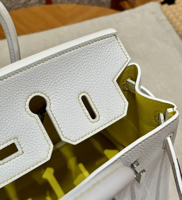Hermes Togo From France
Hardware