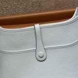 Hermes clemence
Hardware