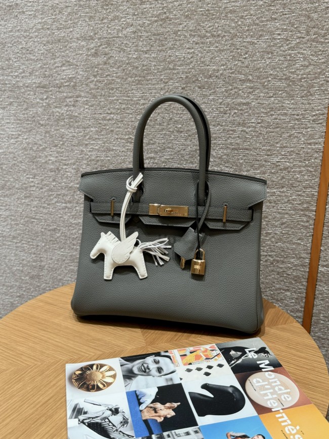 Hermes Togo From France
Hardware