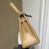 Hermes Kelly