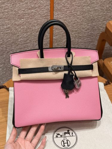 Hermes Epsom retourne From France
Hardware
