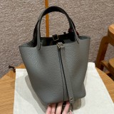 Hermes Picotin lock
Colour
