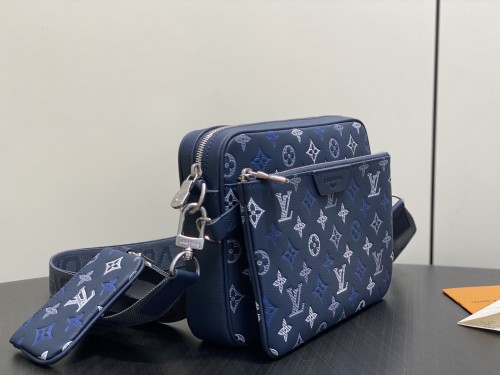 M28618 Trio Messenger Bag