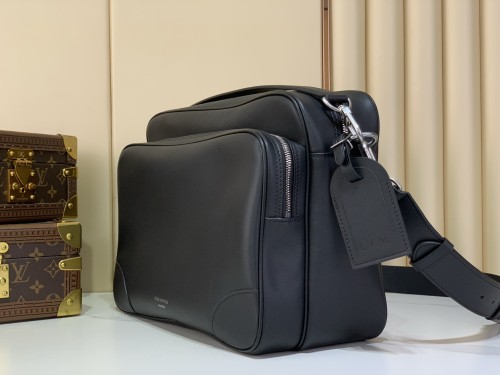 M27999 Black Nil XL Messenger Bag
