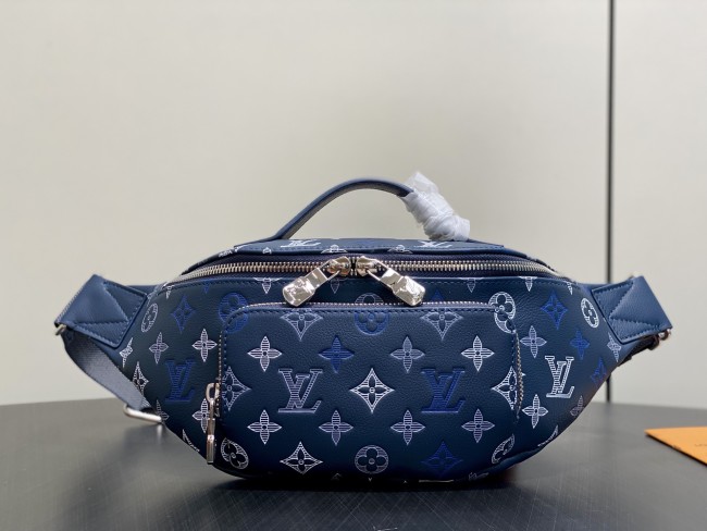 M28619 Rush Bumbag in dark blue full leather