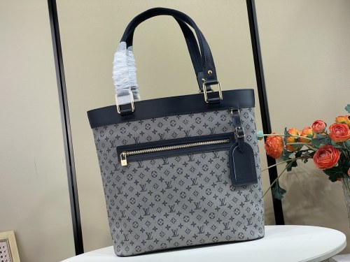 M92683 Lucille Large Pre-owned Tote Bag 30 × 29 × 9 cm