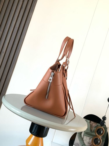 Hammock Flip Handbag (22.5cm x 22cm x 15cm) – Squirrel Brown