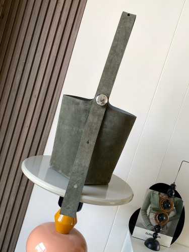 Large Pebble-Grain Suede Leather Bucket Bag (28cm x 27cm x 33cm) – Olive Green