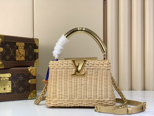 m28544 Capucines Mini Handbag 14 x 21 x 8 cm