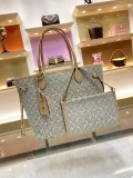 M2A381 Neverfull MM 31 x 28 x 14 cm
