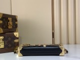 m28362 SLIM TRUNK handbag 23 x 12 x 4 cm