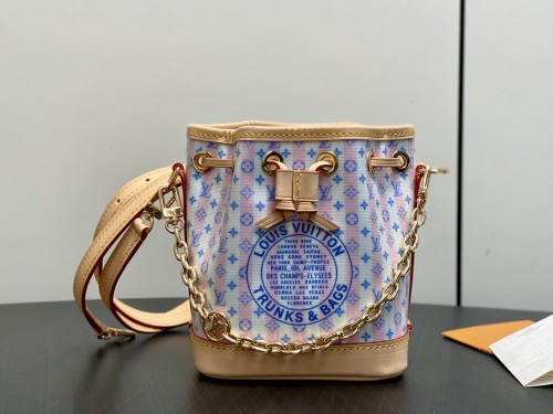 M29029 Nano Noé Bucket Bag 13 x 16 x 10 cm