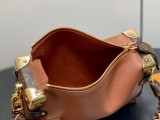 M27435 Side Trunk MM Handbag 23.5 x 16 x 8.5 cm