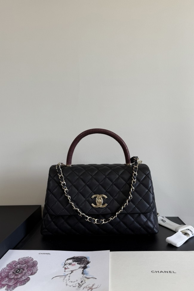A92991 Chanel red Coco handle Flap bag 18 x 29 x 12cm