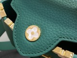 M29423 Green Capucines Mini Handbag. Size 21 x 14 x 8 cm