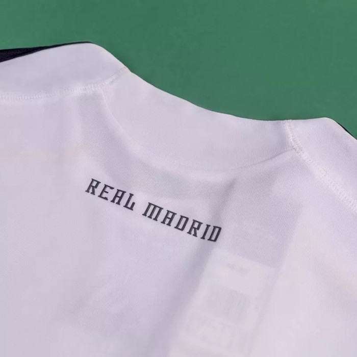 2009-2010 RMA Home Retro Soccer Jersey