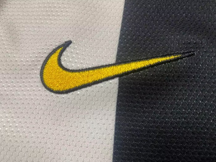 2012-2013 JUV Home Retro Soccer Jersey