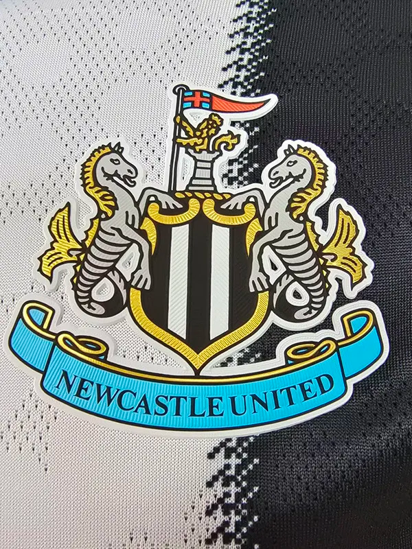 25-26 Newcastle Home Player Version Soccer Jersey