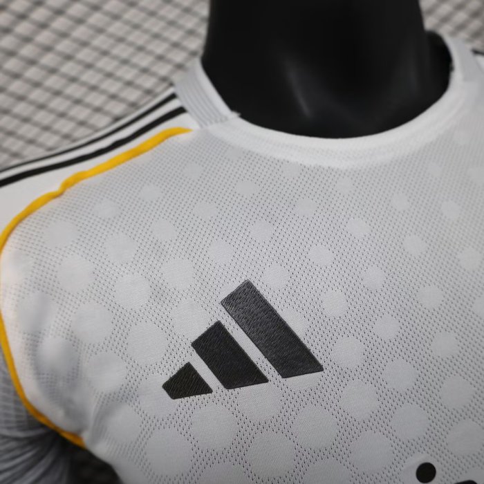 25-26 RMA Home MODRIC #10 Print Picture Number Player Version Soccer Jersey