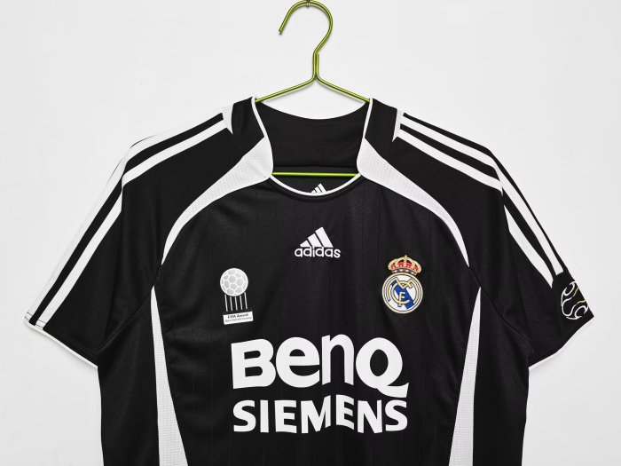 2006-2007 RMA Black Third Retro Soccer Jersey