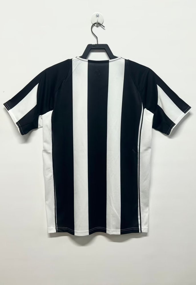 2004-2005 JUV Home Retro Soccer Jersey