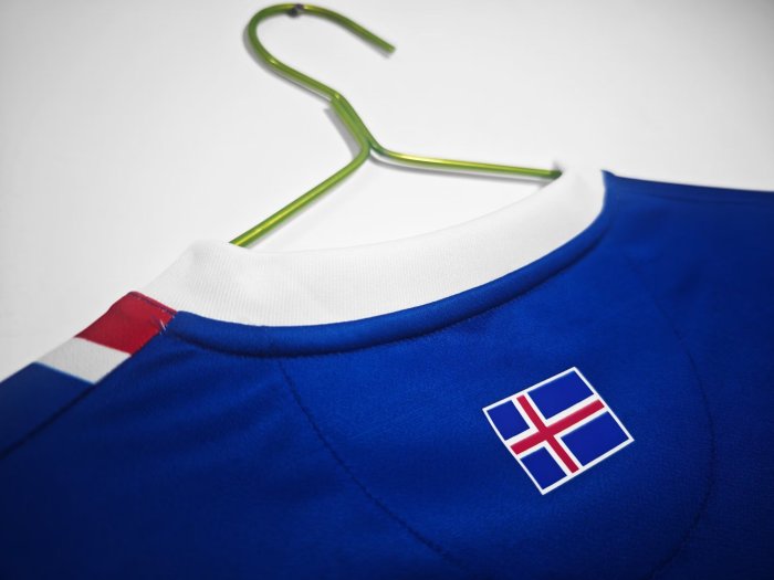 2016-2017 Iceland Home Retro Soccer Jersey