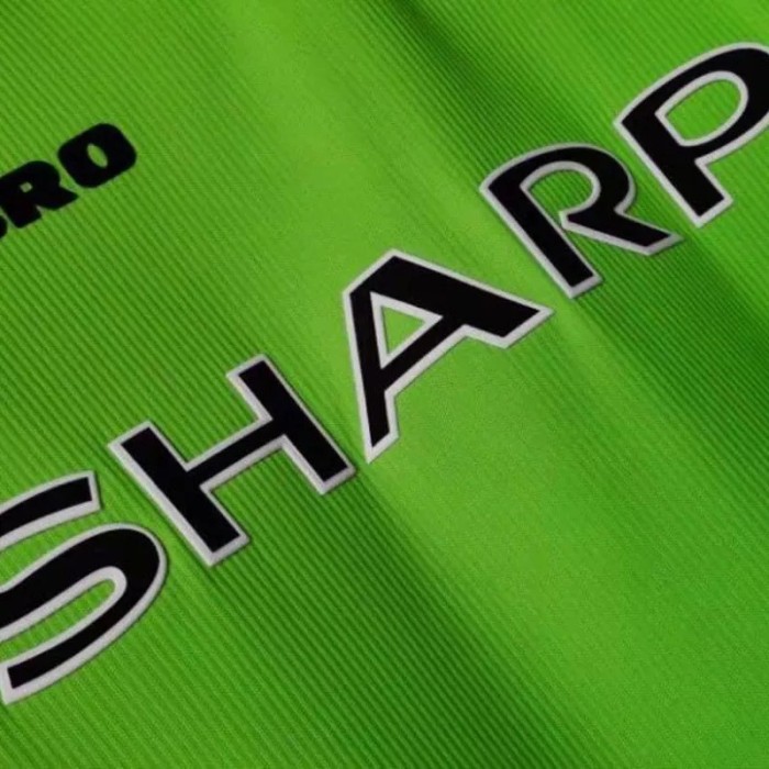 1998-1999 Man Utd Green Goalkeeper Long Sleeve Retro Soccer Jersey