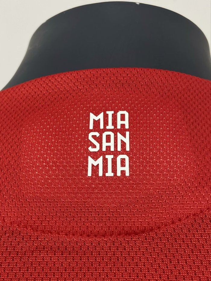 25-26 Bayern Home Player Version Soccer Jersey