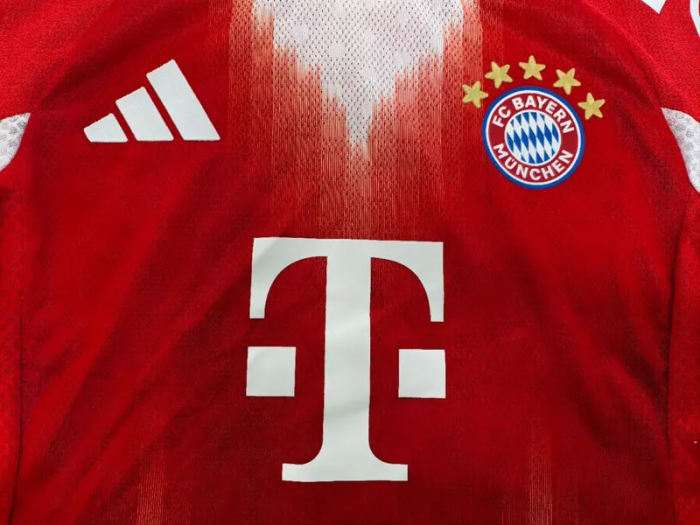 25-26 Bayern Home Kids Player Version Soccer Jersey (球员童装)