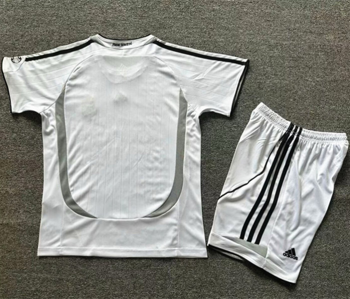 2006-2007 RMA Home Retro Kids Soccer Jersey