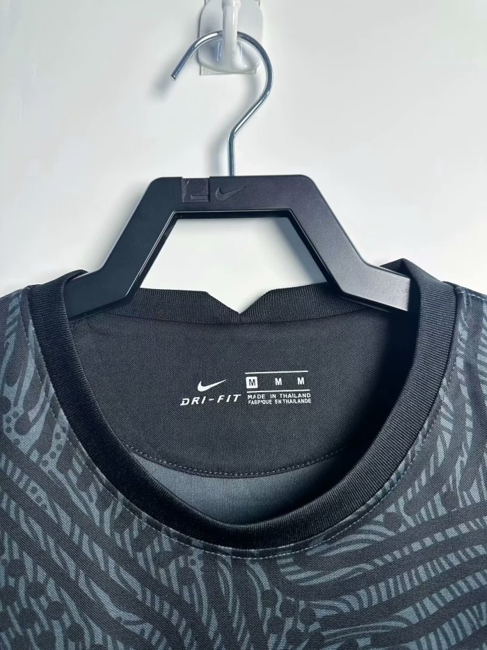 2020-2021 LIV Black Goalkeeper Retro Soccer Jersey