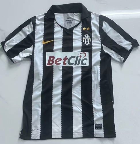 2010-2011 JUV Home Retro Soccer Jersey
