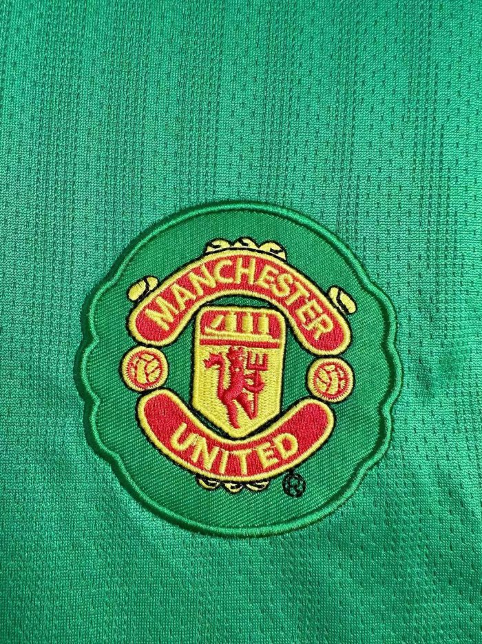 2007-2008 Man Utd Green Goalkeeper Long Sleeve Retro Soccer Jersey