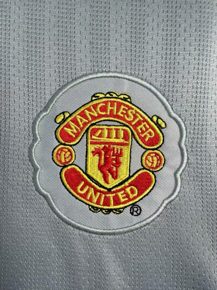 2007-2008 Man Utd Goalkeeper Long Sleeve Retro Soccer Jersey