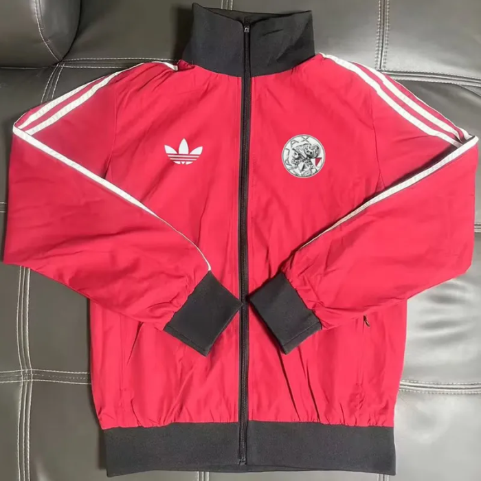 25-26 Aja× Red Windbreaker