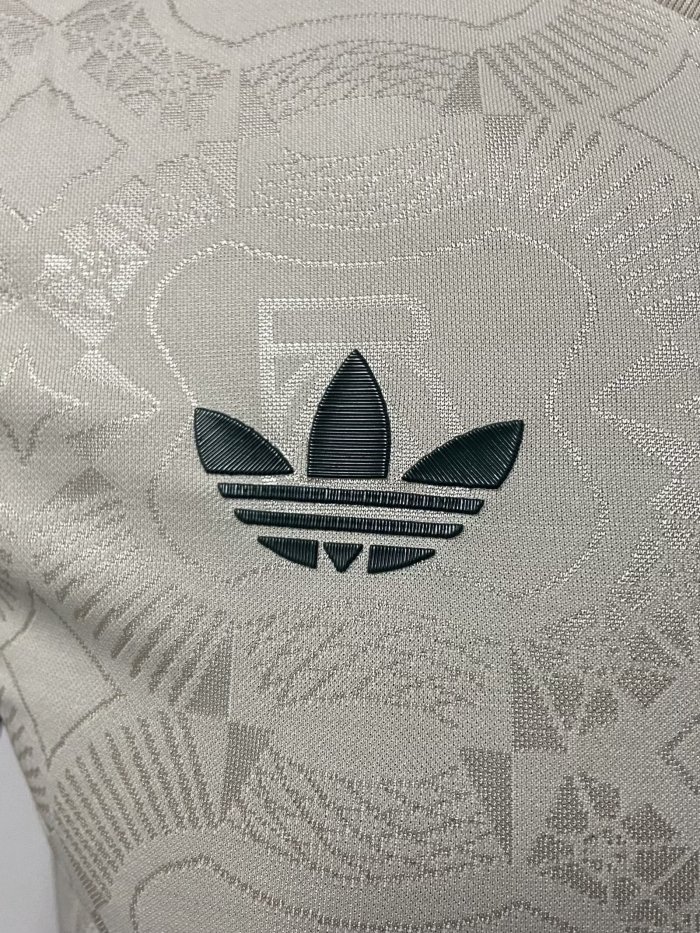 25-26 Bayern Oktoberfest Player Version Soccer Jersey 1:1 Thai Quality