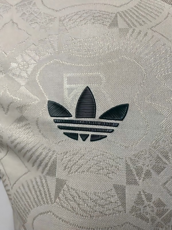 25-26 Bayern Munich Oktoberfest Player soccer jersey