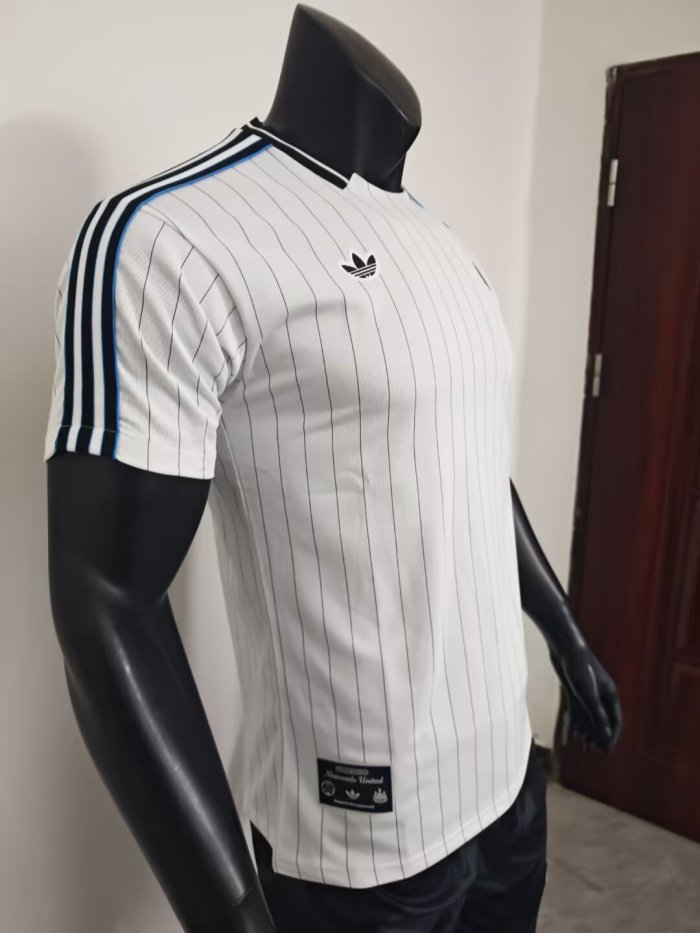 25-26 Newcastle White Special Edition Player Version Training shirts