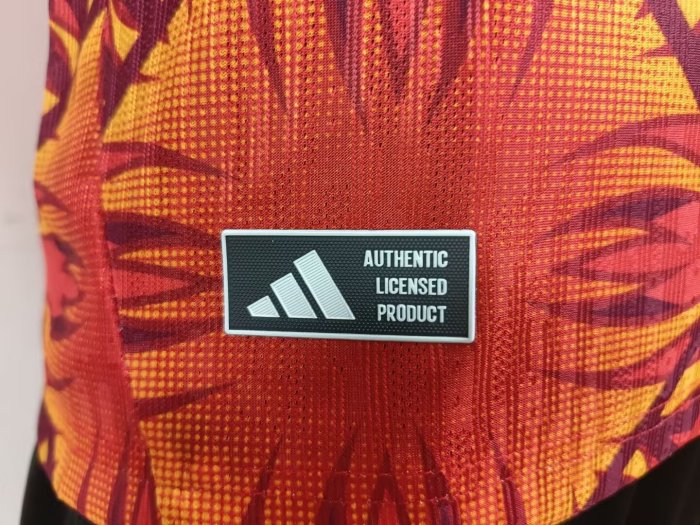 25-26 Japan Red GoalKeeper Player Version Soccer Jersey