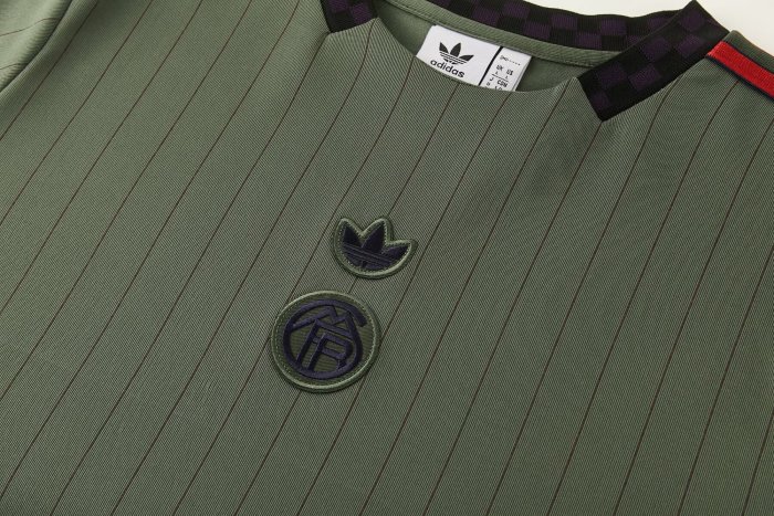 25-26 Bayern High Quality Training Short Suit